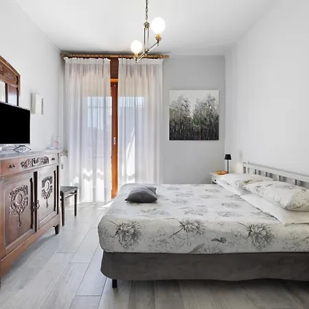 Daire Giaely Borghetto Santo Spirito