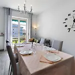 Giaely Apartment *