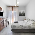 Apartment Giaely Borghetto Santo Spirito