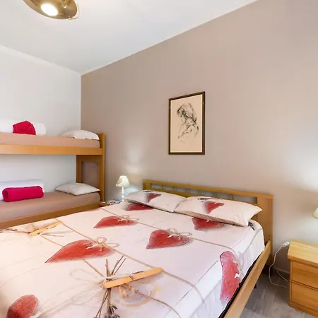 Giaely Apartment