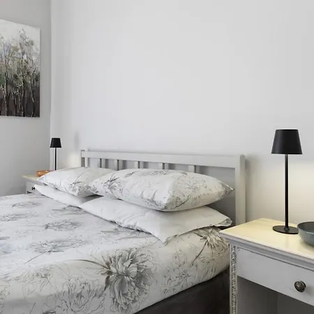 Giaely Διαμέρισμα Borghetto Santo Spirito